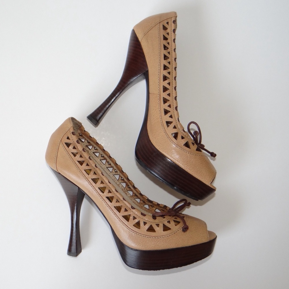#27 MICHAEL KORS HEELS - Picture 1 of 6